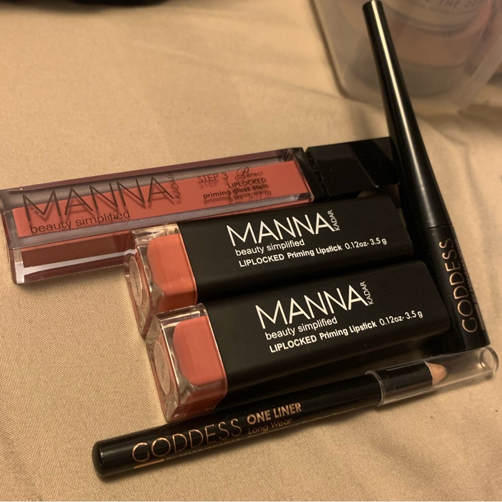 Manna Kadar bundle